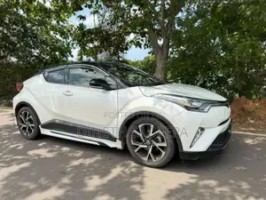 Toyota CHR 2018 SUV (Used)