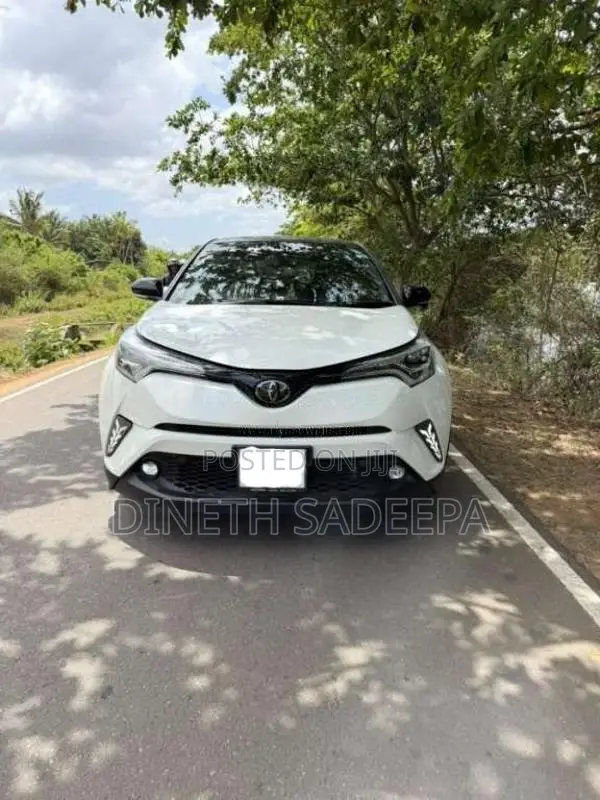 Toyota CHR 2018 SUV (Used)