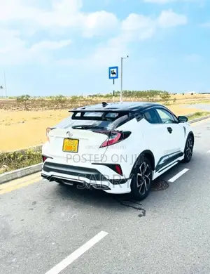 Toyota CHR 2021 SUV (Used)