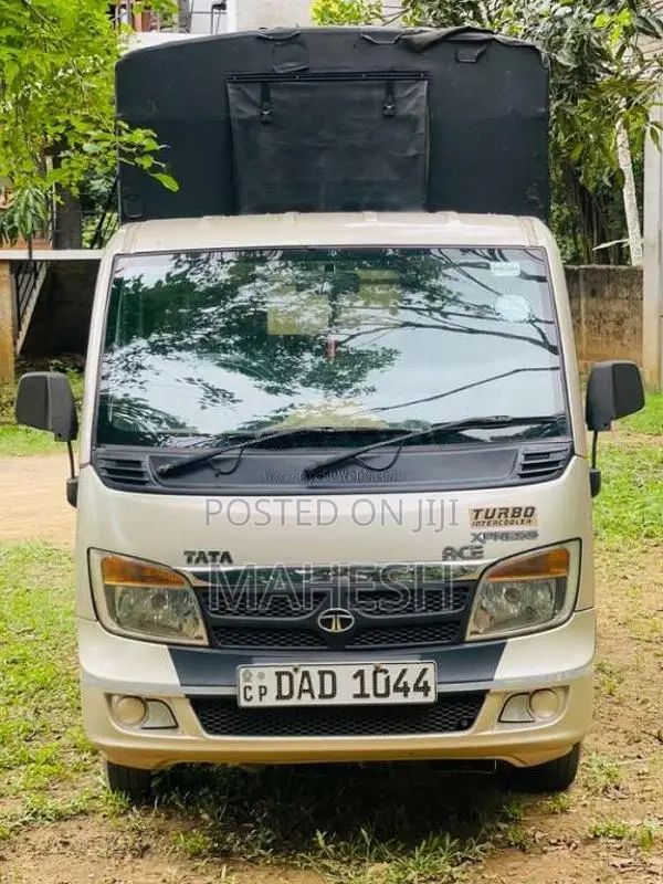 Tata Dimo Batta 2016 Lorry (Used)