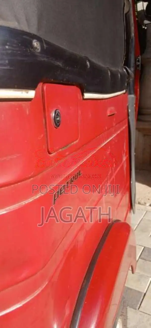 Bajaj RE 4 Stroke 2017 Three Wheel (Used)