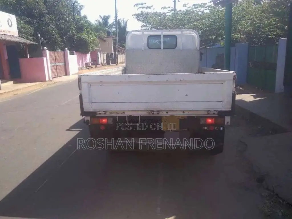 Toyota Dyna 2001 Lorry (Used)