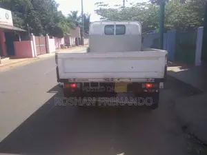 Toyota Dyna 2001 Lorry (Used)