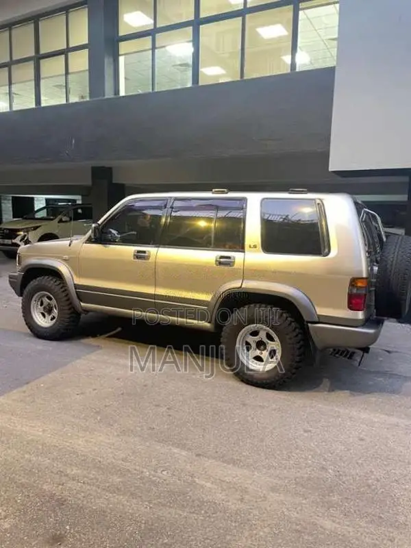 Isuzu Bighorn UBS 55 1990 SUV (Used)