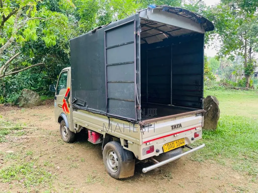 Tata Dimo Batta 2016 Lorry (Used)