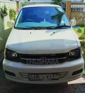 Toyota Noah 2001 Van (Used)