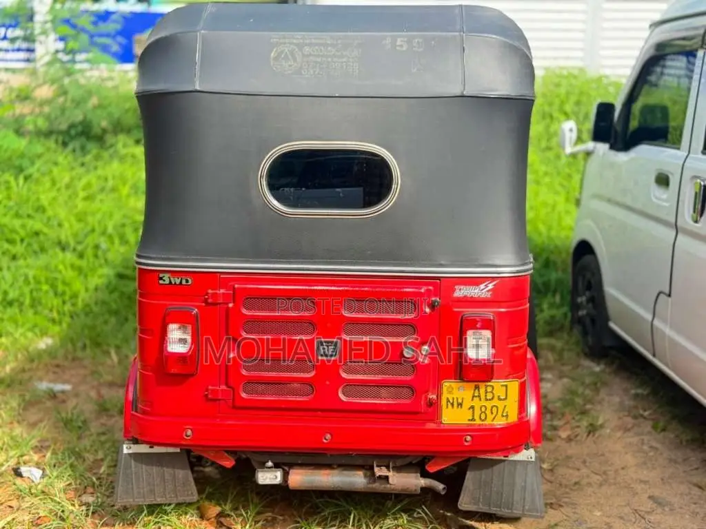 Bajaj RE 2015 Three Wheel (Used)
