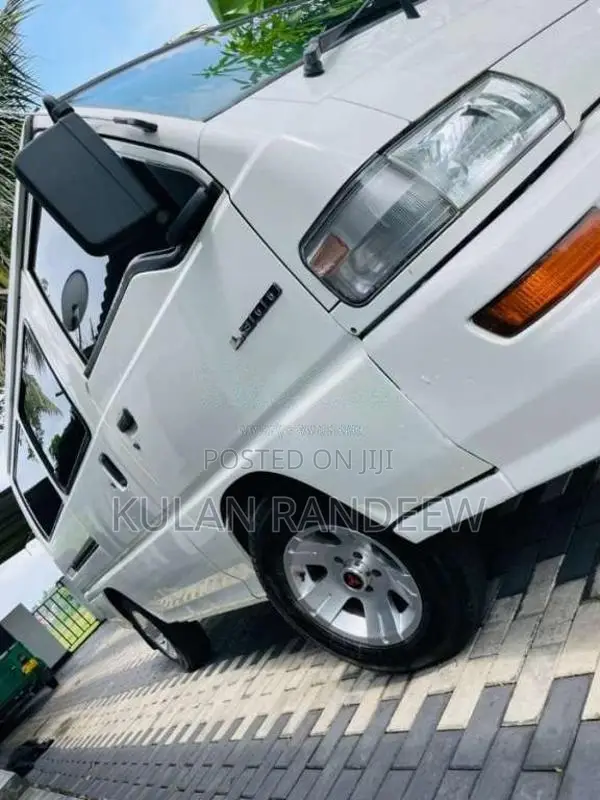 Mitsubishi Po15 2014 Van (Used)