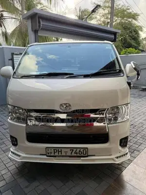 Toyota SUPER GL UPDATE 2013 Van (Used)