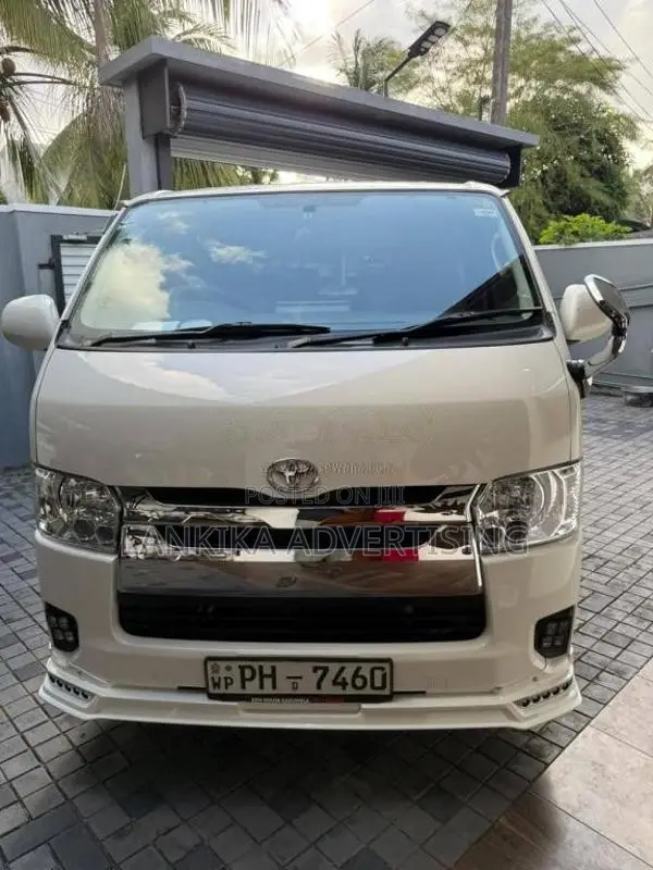 Toyota SUPER GL UPDATE 2013 Van (Used)