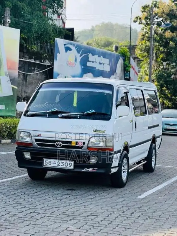 Toyota Dolphin Is 113 1989 Van (Used)