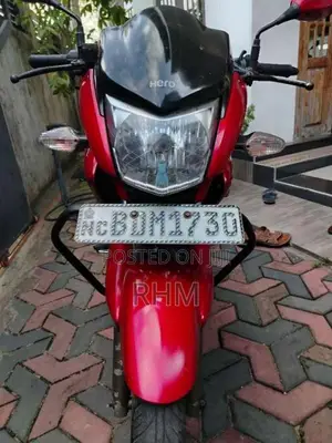 Hero Hunk 2016 Motorbike (Used)