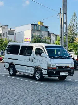Toyota Dolphin Is 113 1989 Van (Used)