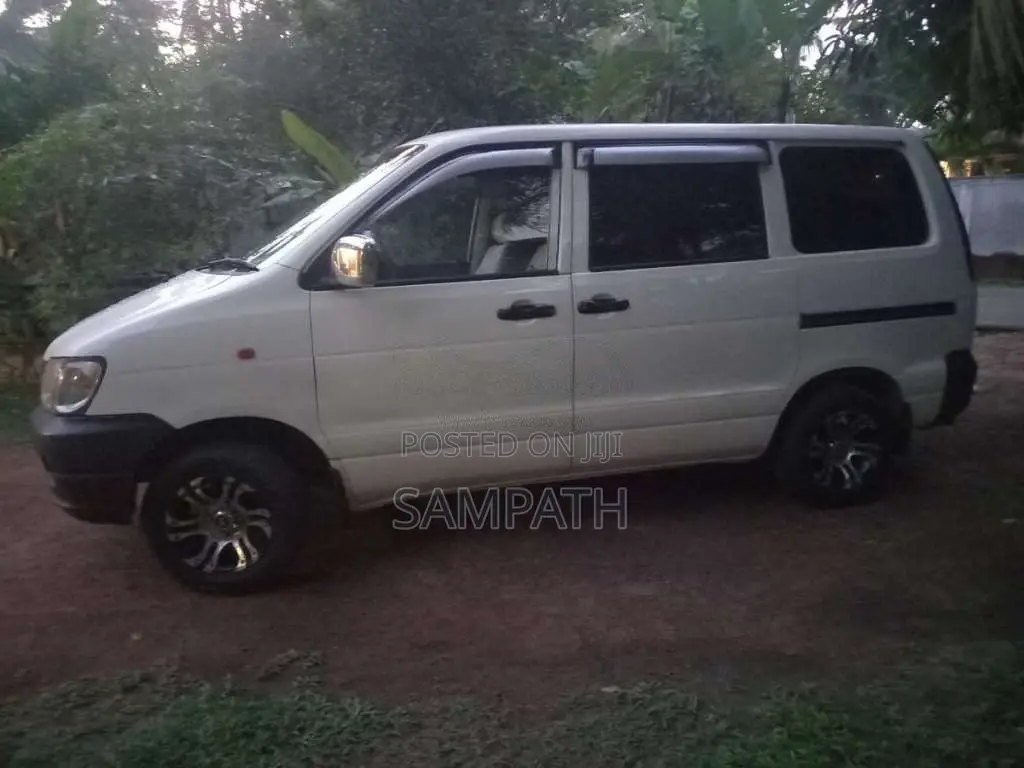 Toyota Noah CR41 1997 Van (Used)