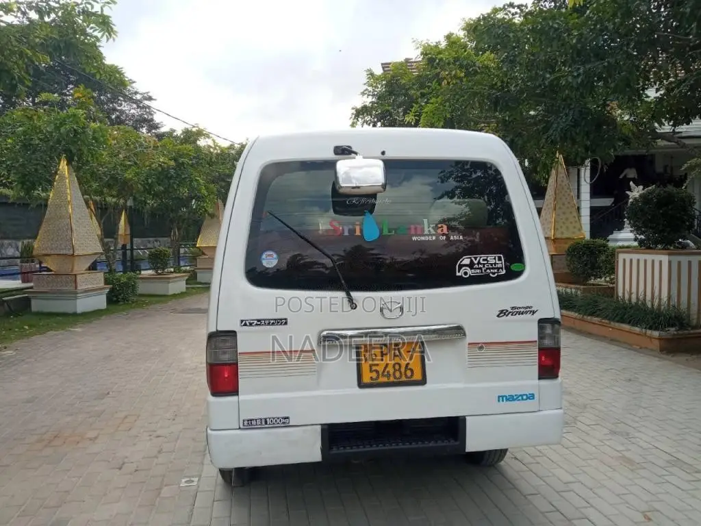 Mazda Brawny 2002 Van (Used)