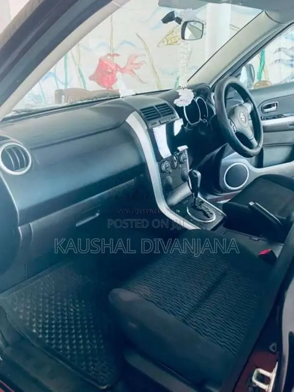 Suzuki Vitara 2012 SUV (Used)