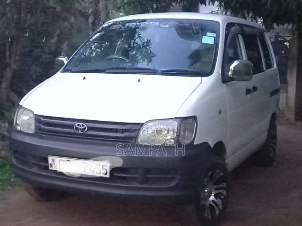 Toyota Noah CR41 1997 Van (Used)