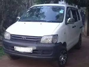Toyota Noah CR41 1997 Van (Used)