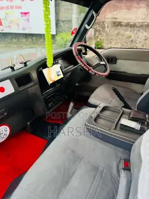 Toyota Dolphin 1995 Van (Used)