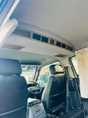 Toyota Dolphin Is 113 1989 Van (Used)