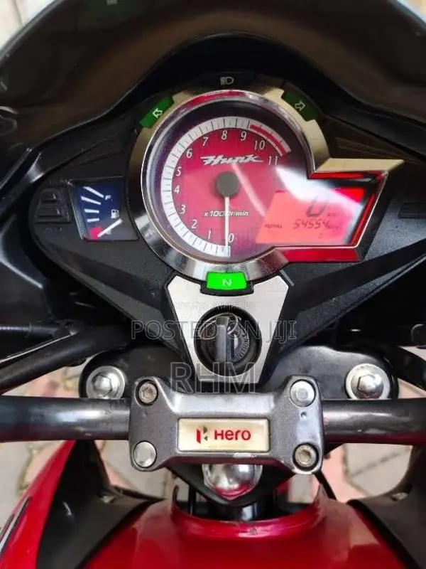 Hero Hunk 2016 Motorbike (Used)