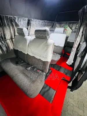 Toyota Dolphin 1995 Van (Used)