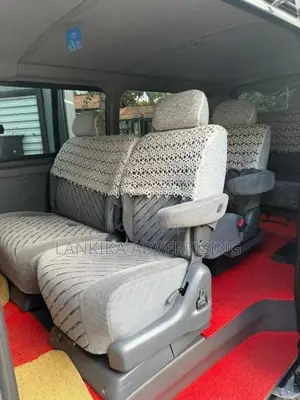 Toyota GL 2011 Van (Used)