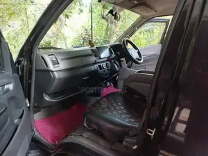 Toyota Kdh 200 SUPER GL 2007 Van (Used)