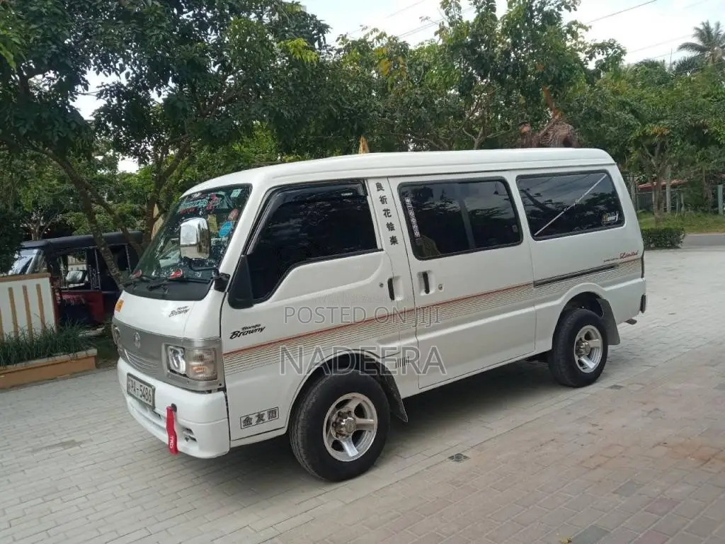 Mazda Brawny 2002 Van (Used)
