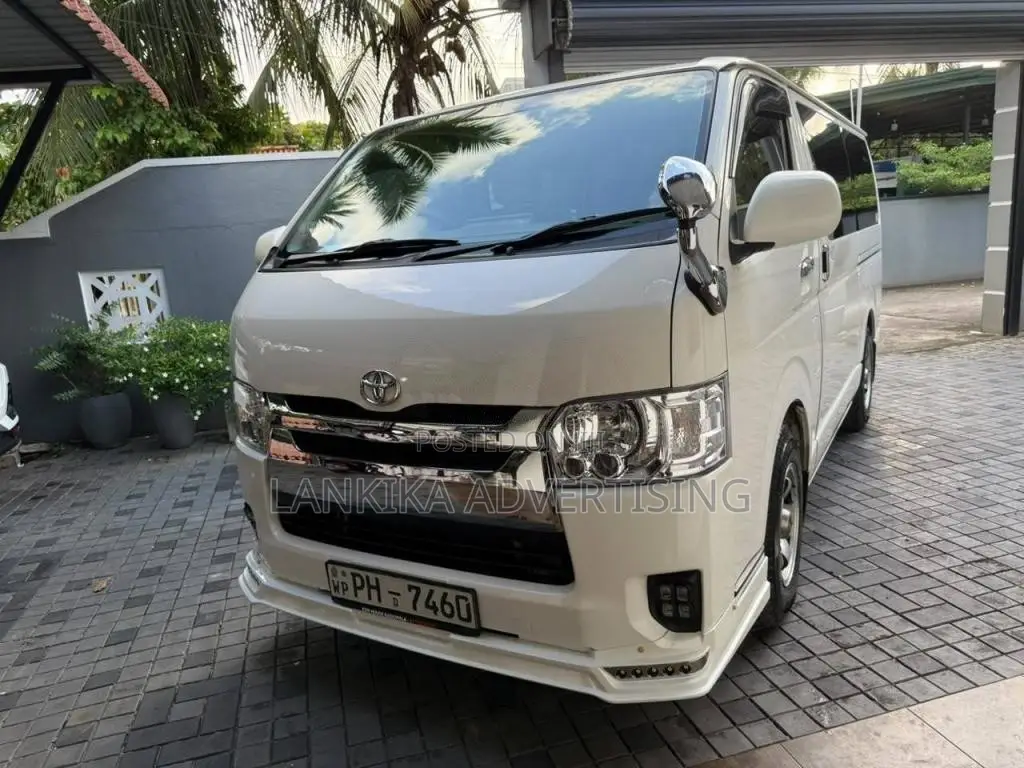 Toyota SUPER GL UPDATE 2013 Van (Used)
