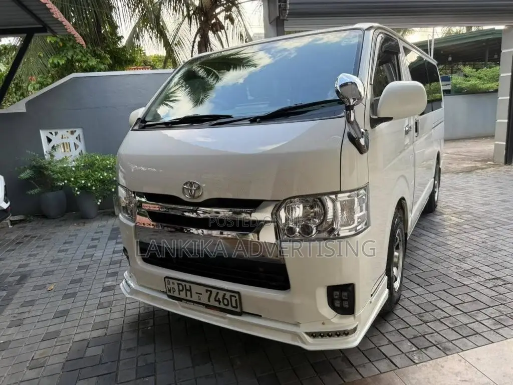 Toyota SUPER GL UPDATE 2013 Van (Used)