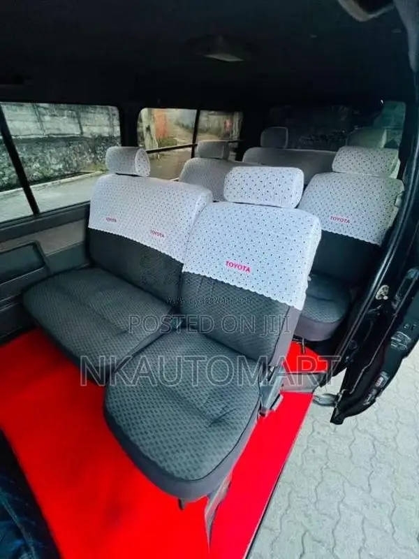 Toyota Dolphin 1999 Van (Used)