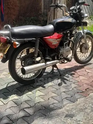 Bajaj Boxer 2003 Motorbike (Used)