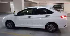 Honda Grace 2017 Car (Used)
