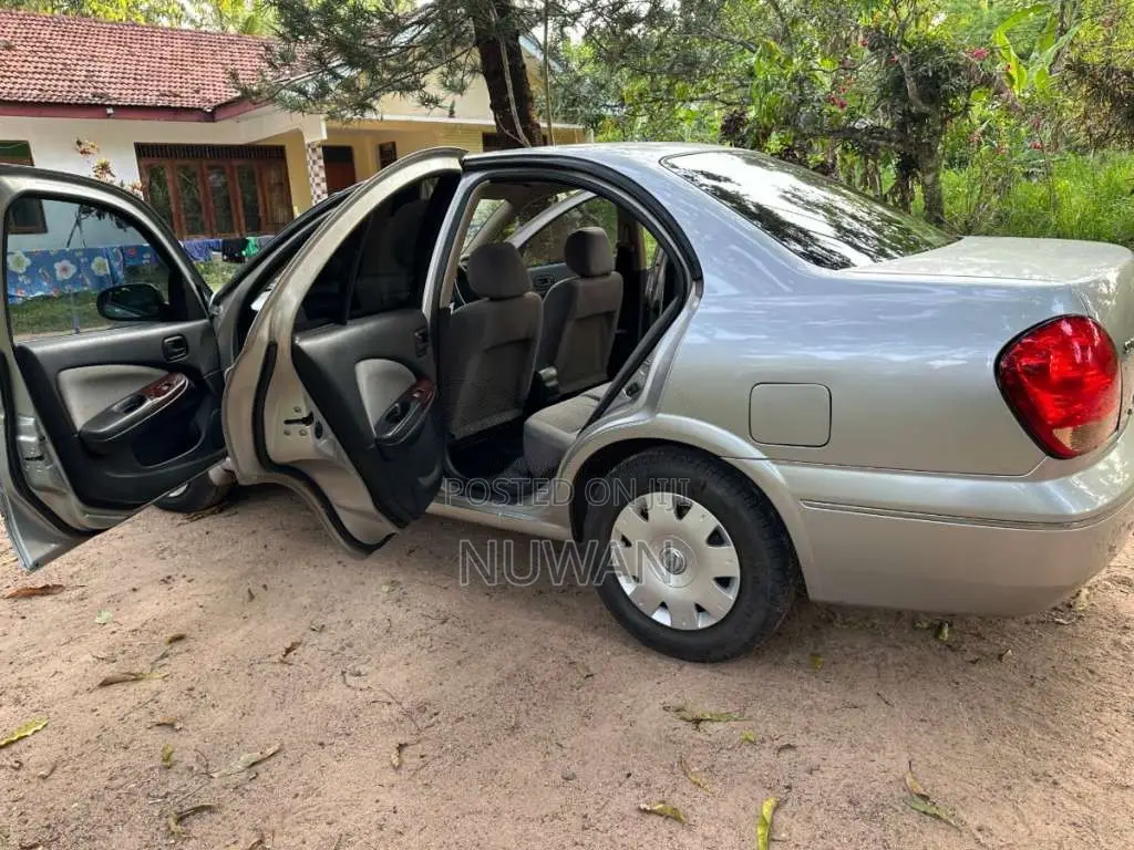 Nissan N17 2007 Car (Used)