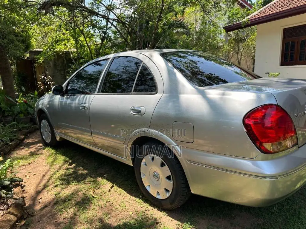 Nissan N17 2007 Car (Used)