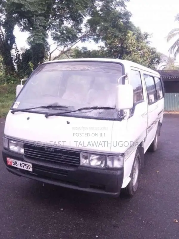 Nissan CARAVAN SHORTVAN 1992 Van (Used)