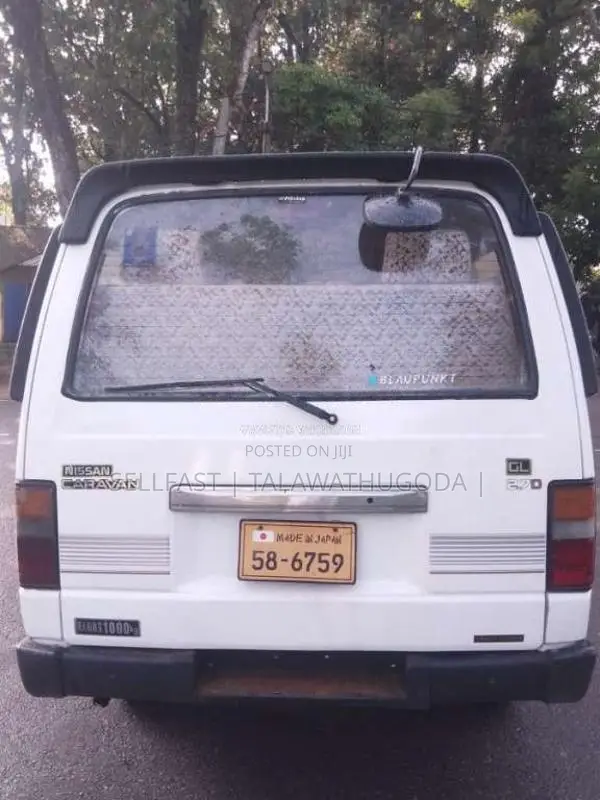 Nissan CARAVAN SHORTVAN 1992 Van (Used)