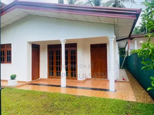 Furnished 3bdrm House in Athurugiriya for sale