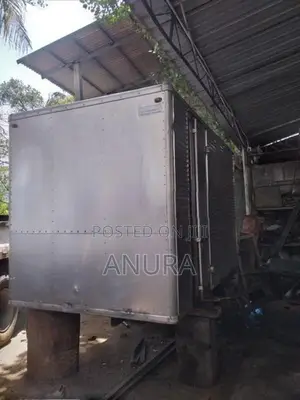 Lorry Body (10 1/2)