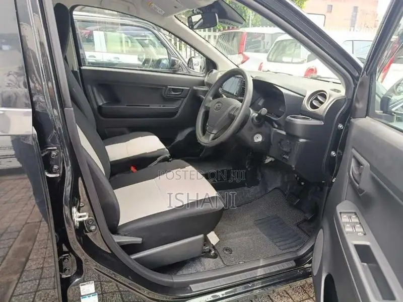 Daihatsu Mira 2024