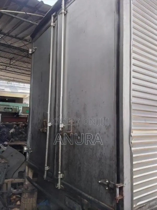 Lorry Body (10 1/2)