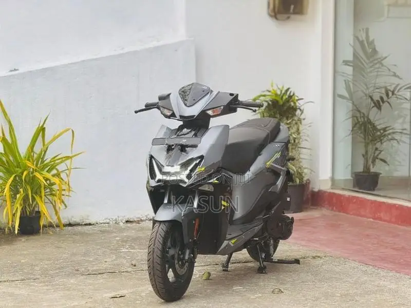 Hero XOOM 125R 2026