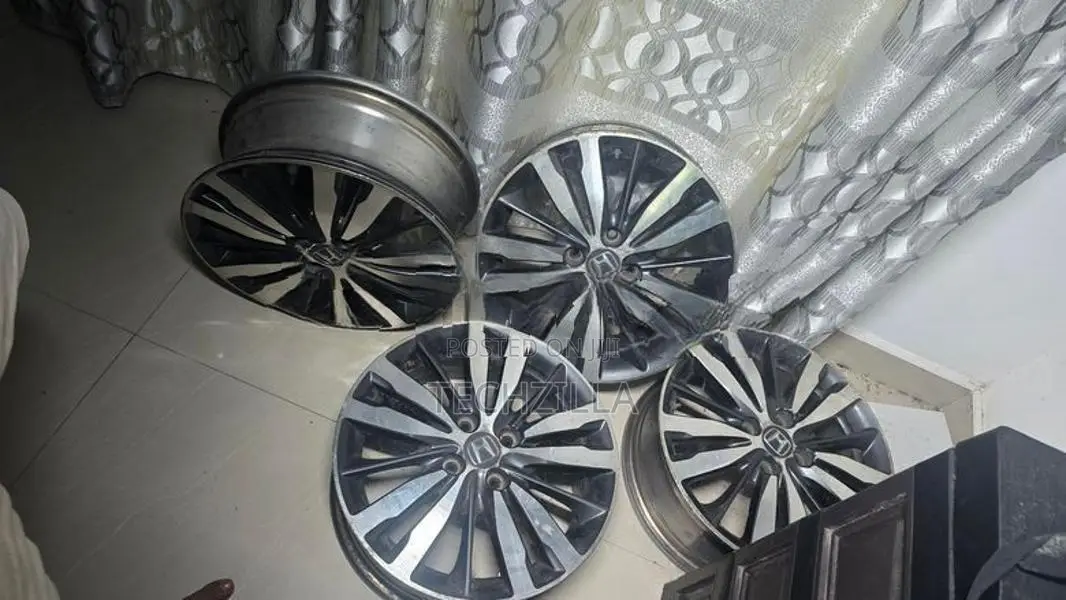 Honda fit Alloy Wheels 16 Size