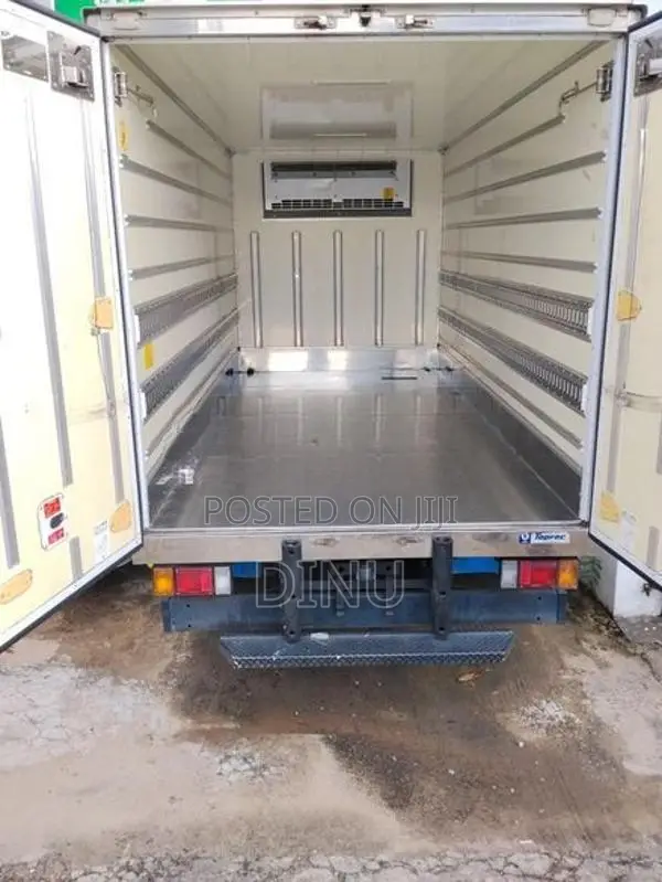 Isuzu Elf 2016