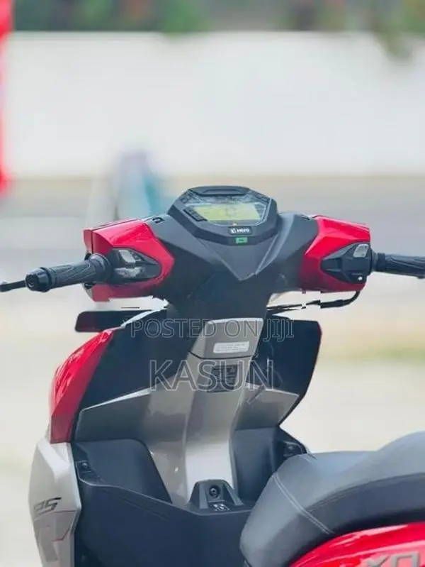 Hero XOOM 125R 2026