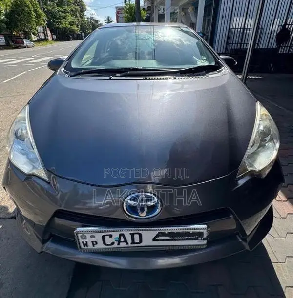 Toyota Aqua 2015