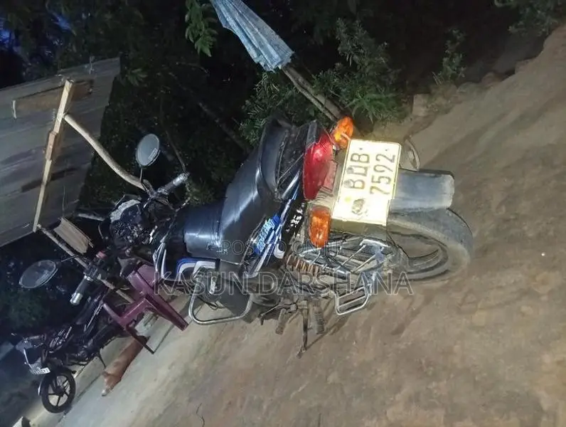 TVS Metro 2016