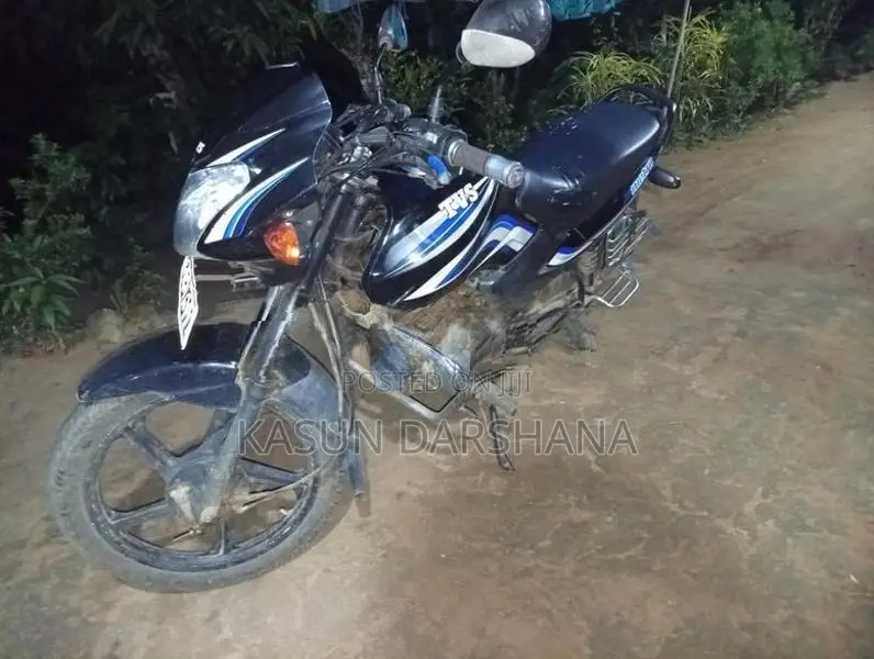 TVS Metro 2016