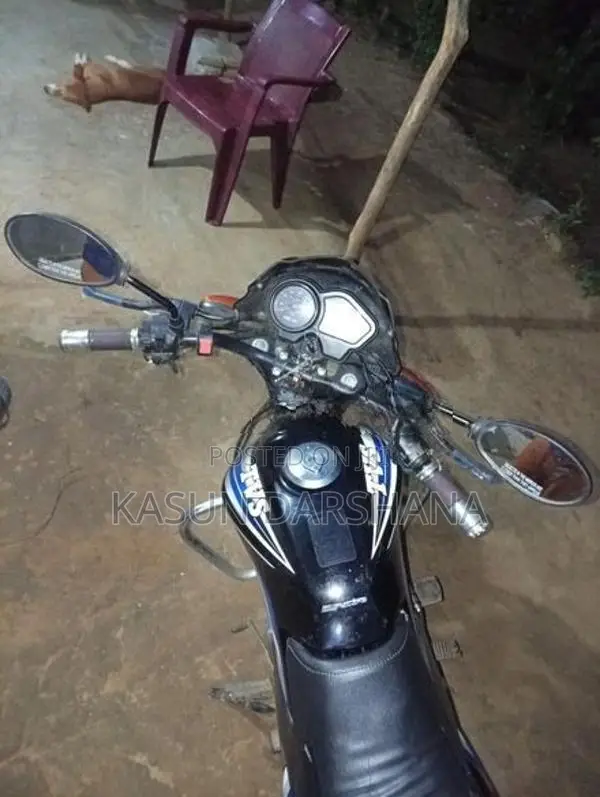 TVS Metro 2016
